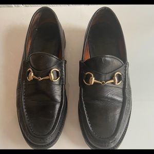 Classic vintage Gucci loafers. Rubber sole.